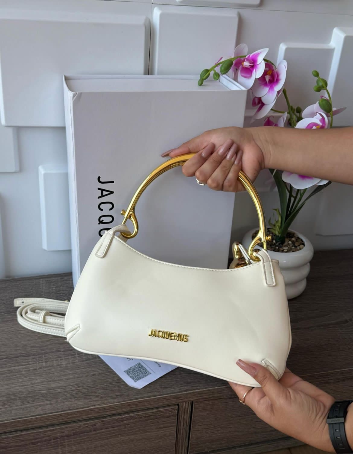 JACQUEMUS Le Bisou Mousqueton Bag - White