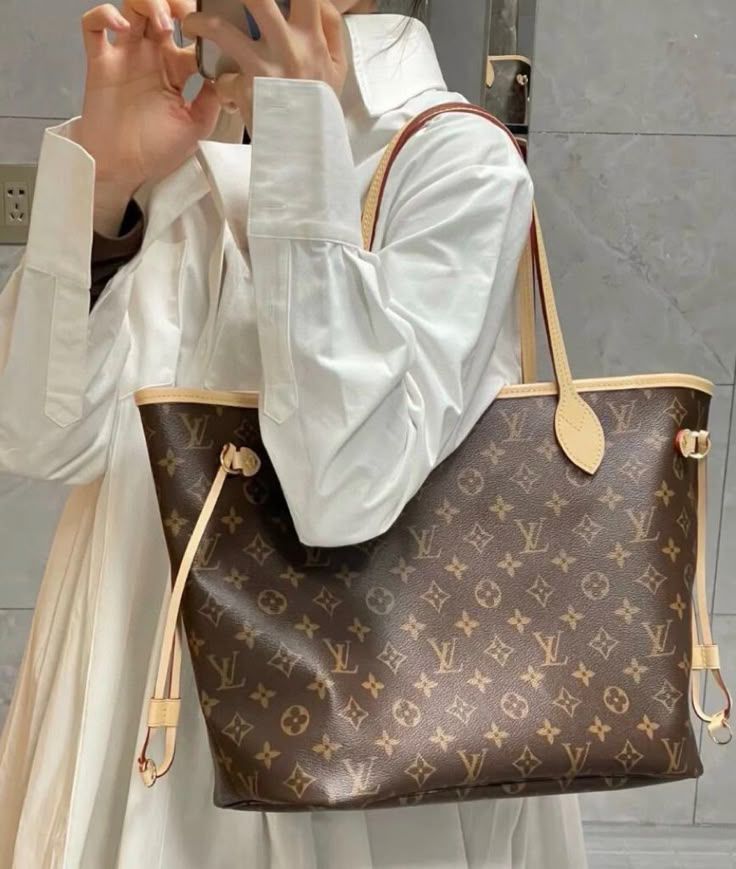 LOUIS VUITTON NEVERFULL TOTE - Alphabets Print