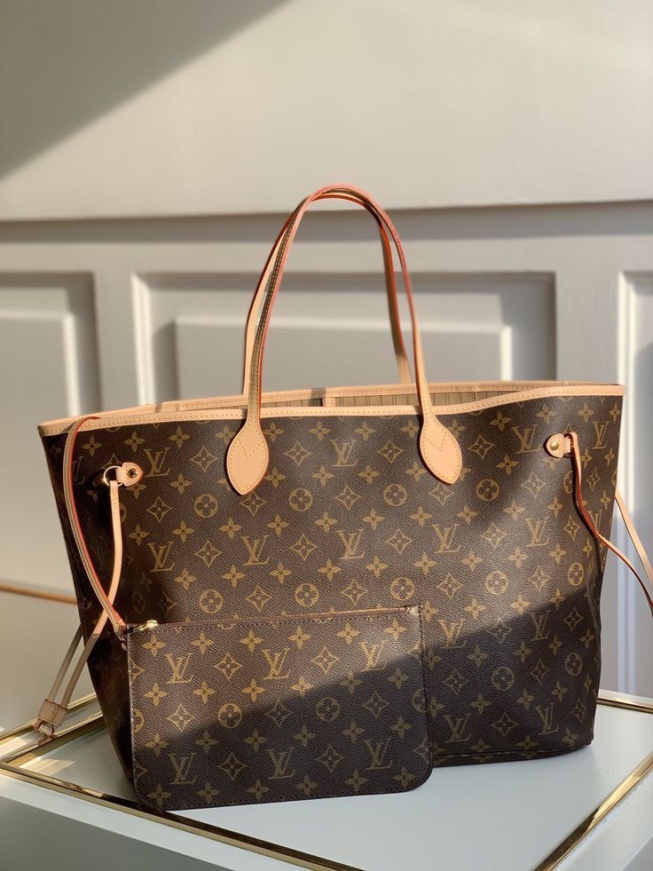 LOUIS VUITTON NEVERFULL TOTE - Alphabets Print