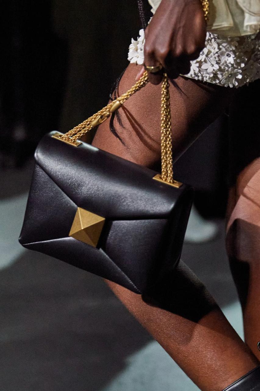 VALENTINO Garvani One Stud Crossbody Bag - Black
