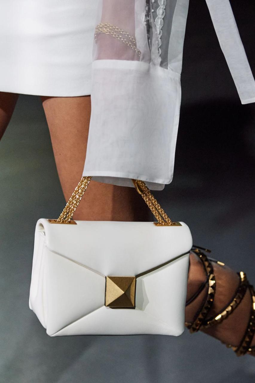 VALENTINO Garvani One Stud Crossbody Bag - White