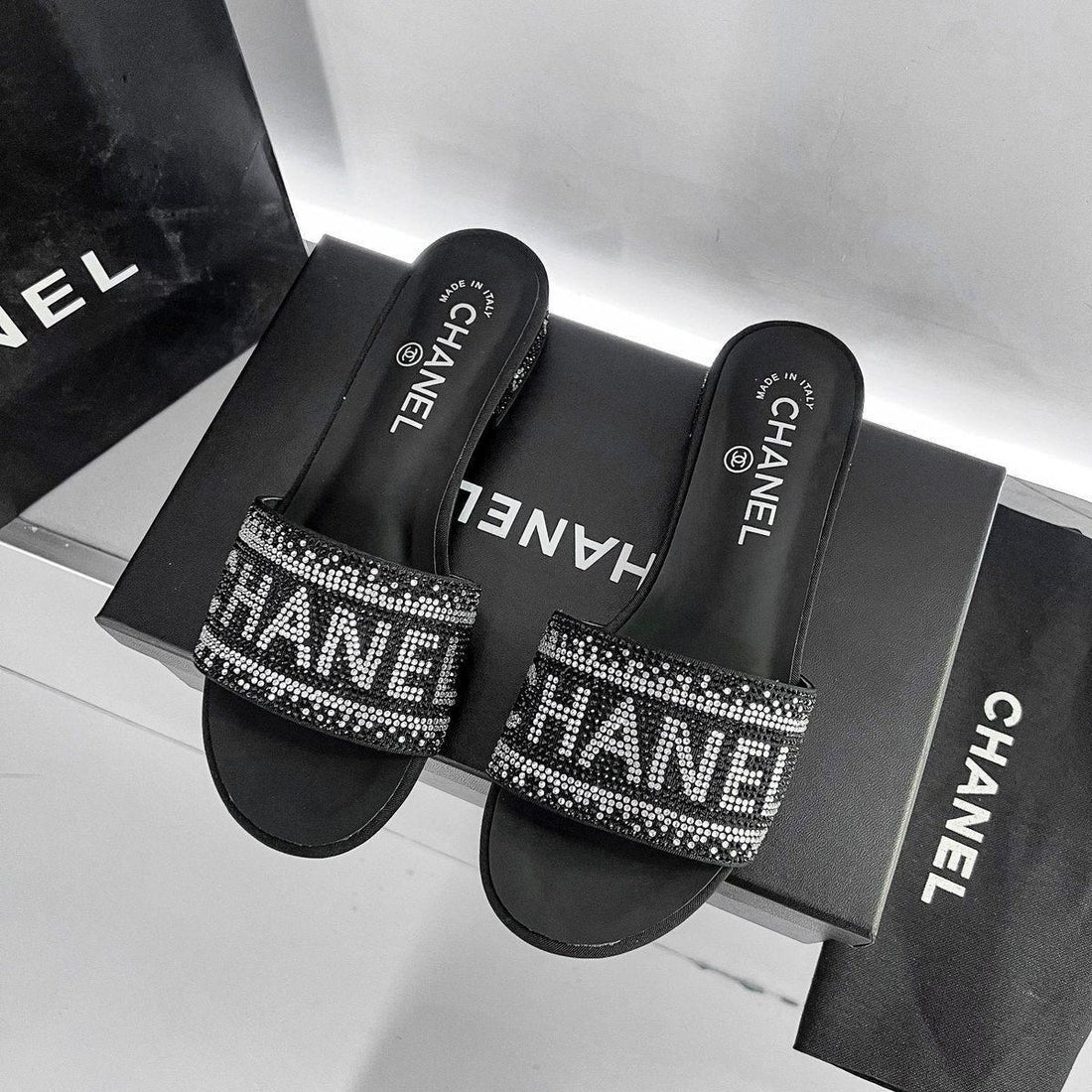 CHANEL Stone Slippers - Black