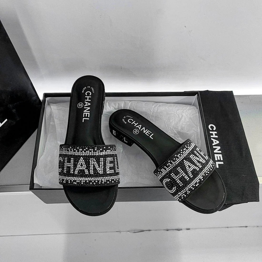 CHANEL Stone Slippers - Black