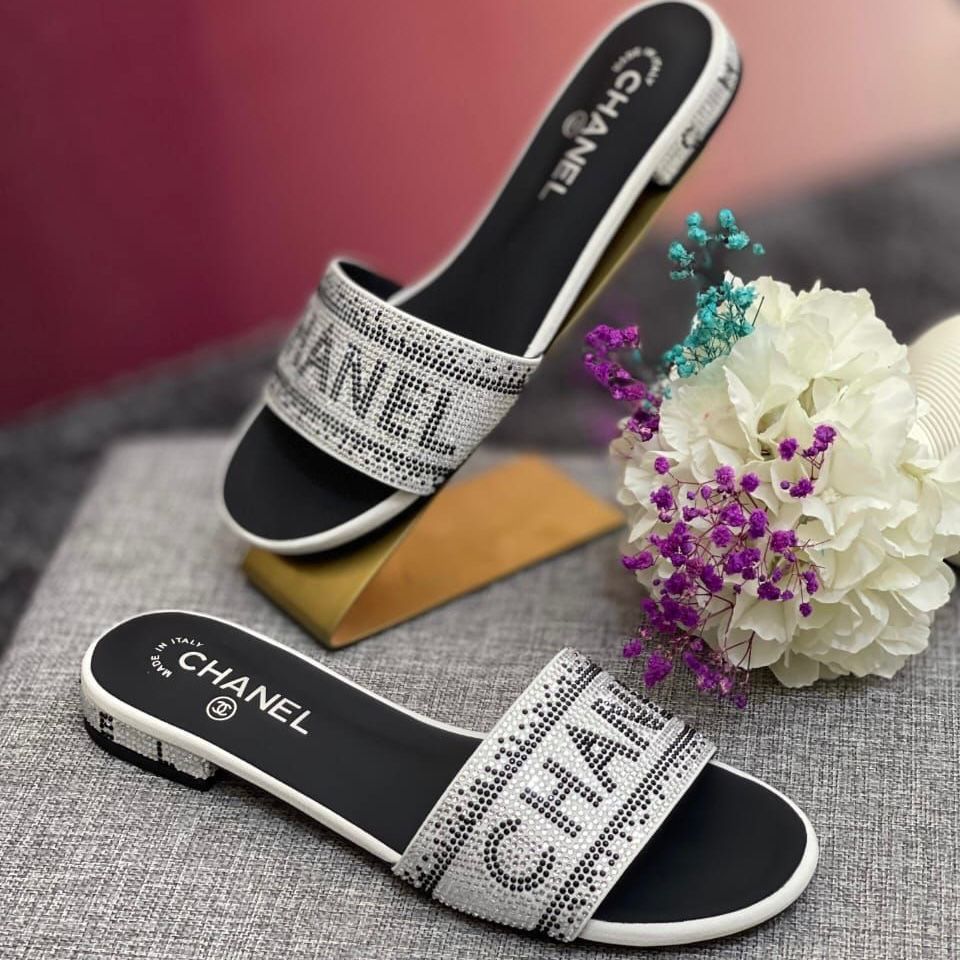 CHANEL Stone Slippers - White