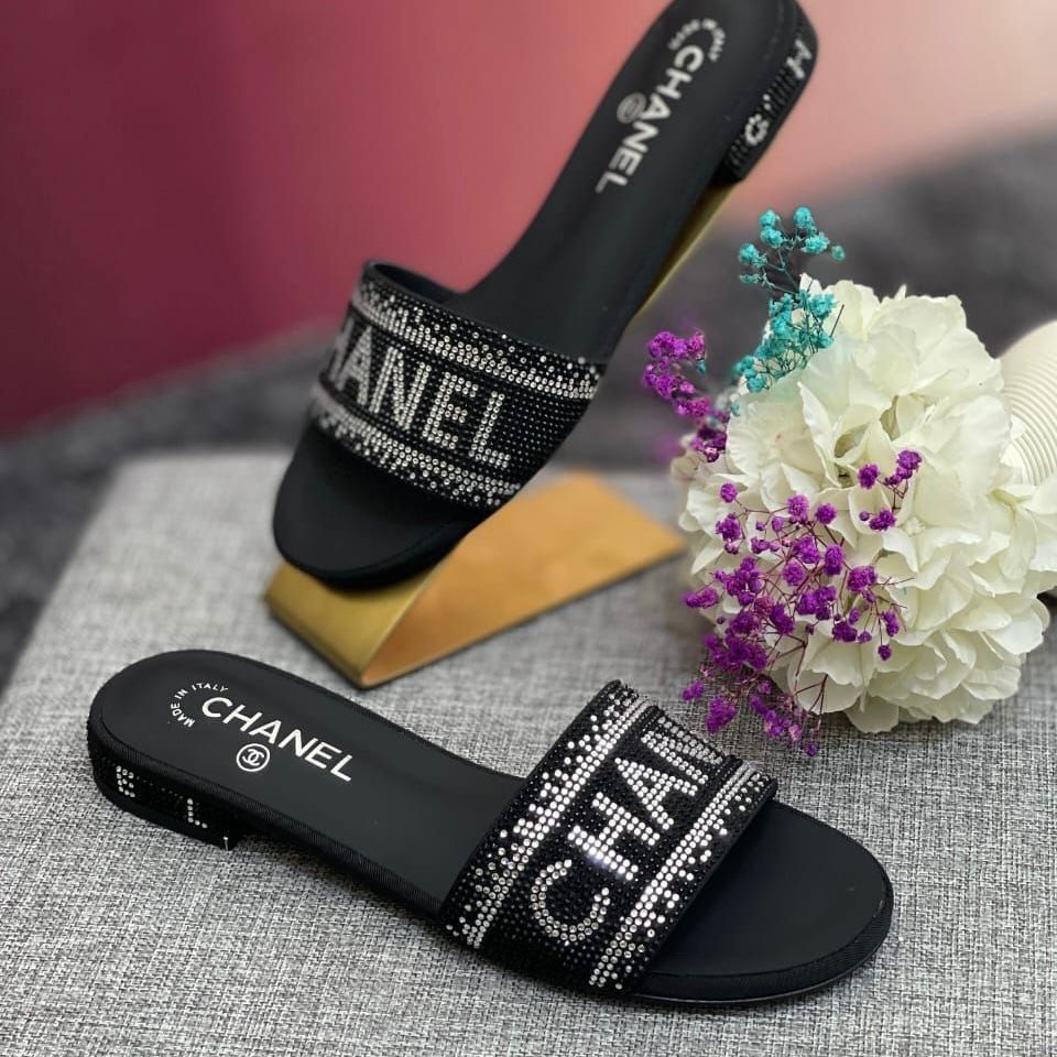 CHANEL Stone Slippers - Black