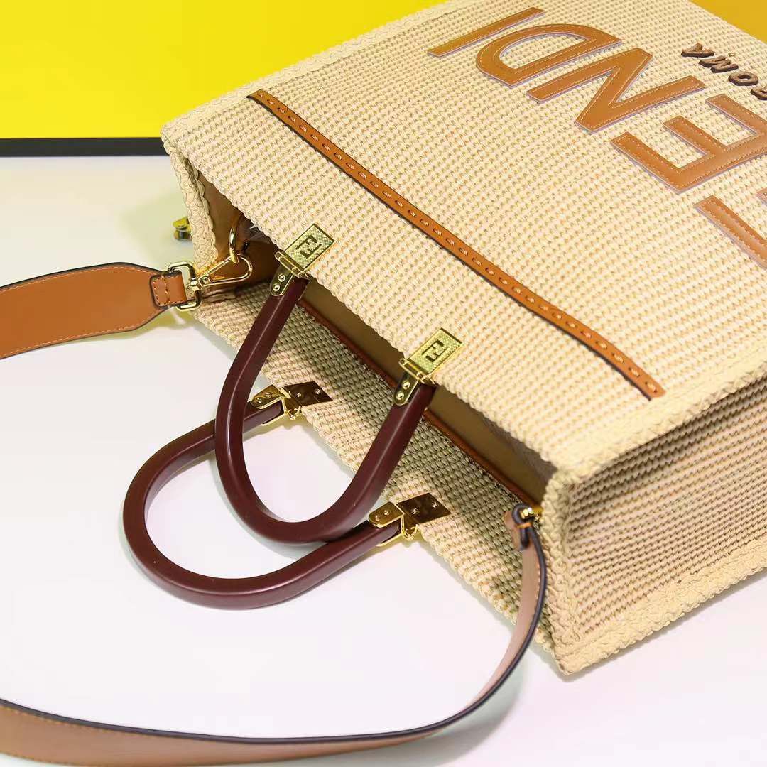 FENDI ROMA LEATHER TOTE - BEIGE