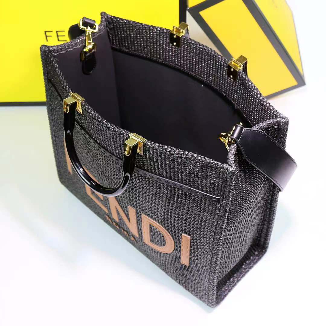 FENDI ROMA LEATHER TOTE - Black