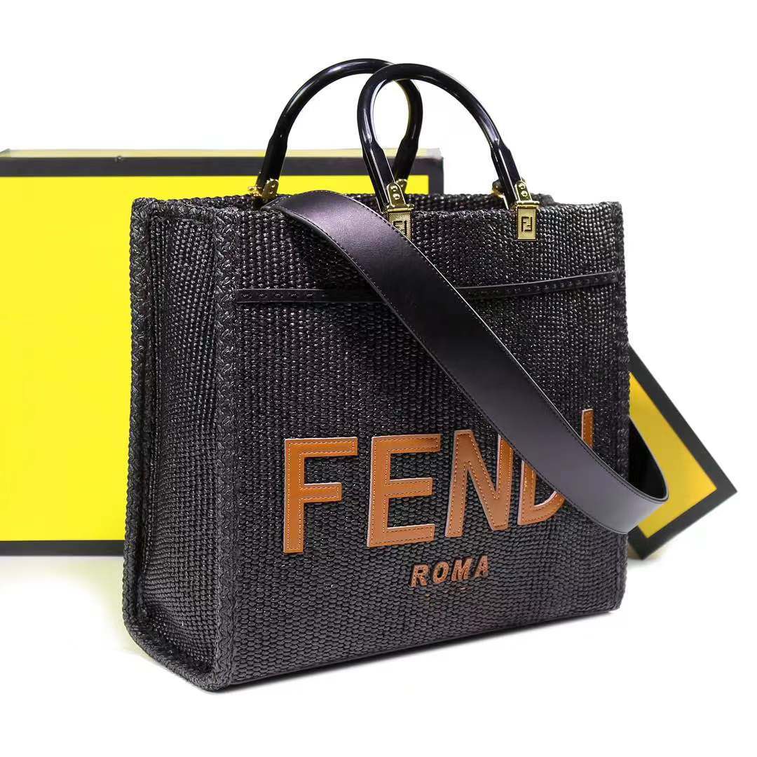 FENDI ROMA LEATHER TOTE - Black