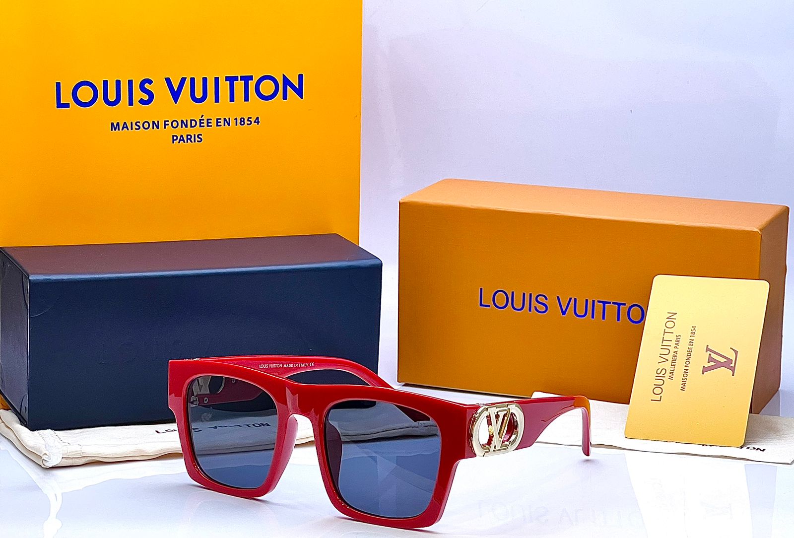 LV LADIES MODEL SUNGLASSES - Red