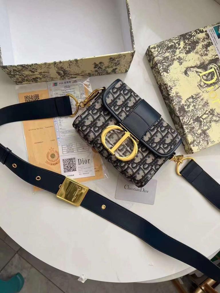 DIOR 30 Montaigne Oblique Jacquard Bag