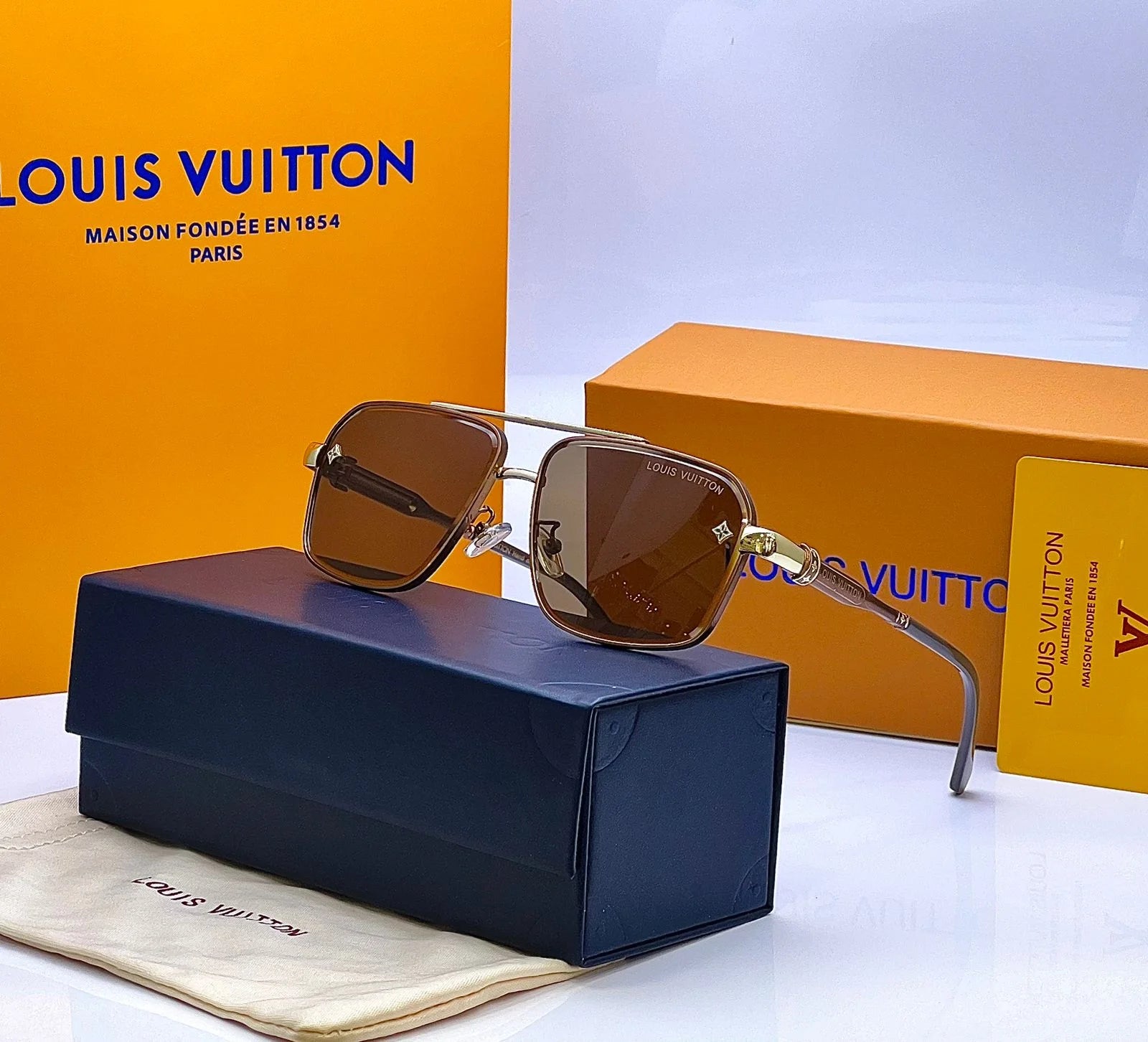 LOUIS VUITTON LADIES SUNGLASSES