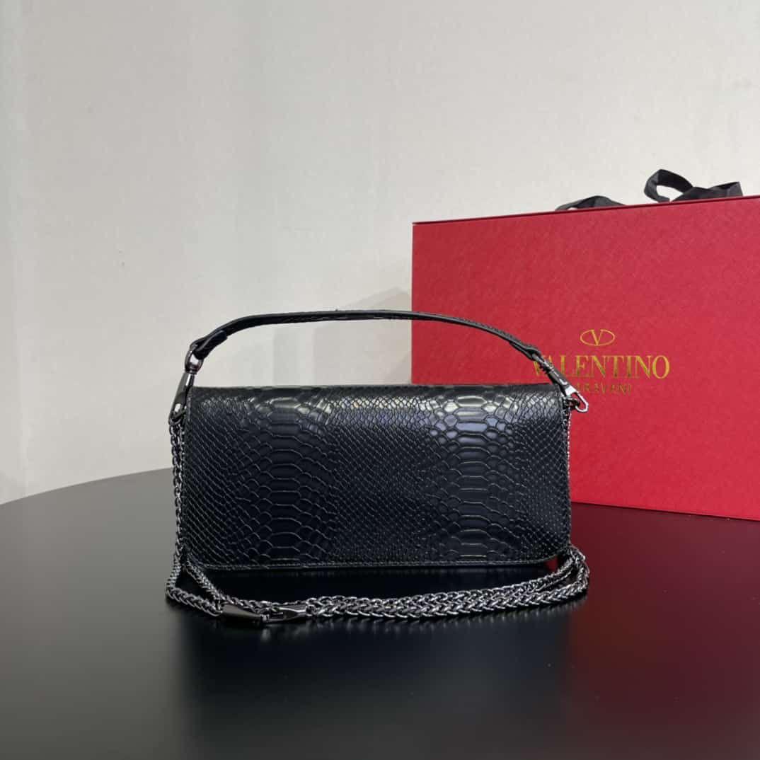 VALENTINO GARAVANI LOCÒ BLACK SHOULDER BAG
