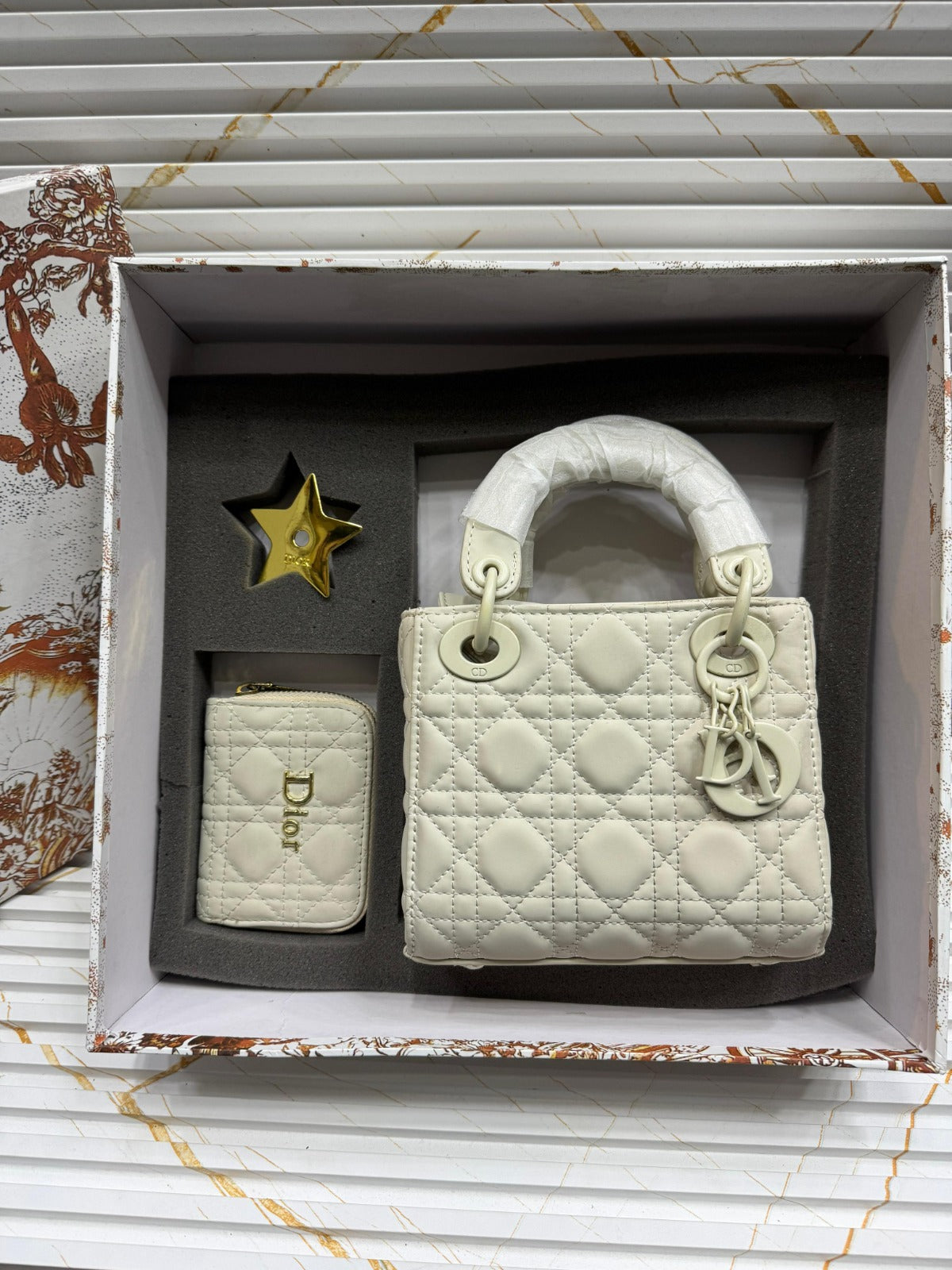 DIOR Ultra Matte Lady Gift Set - White