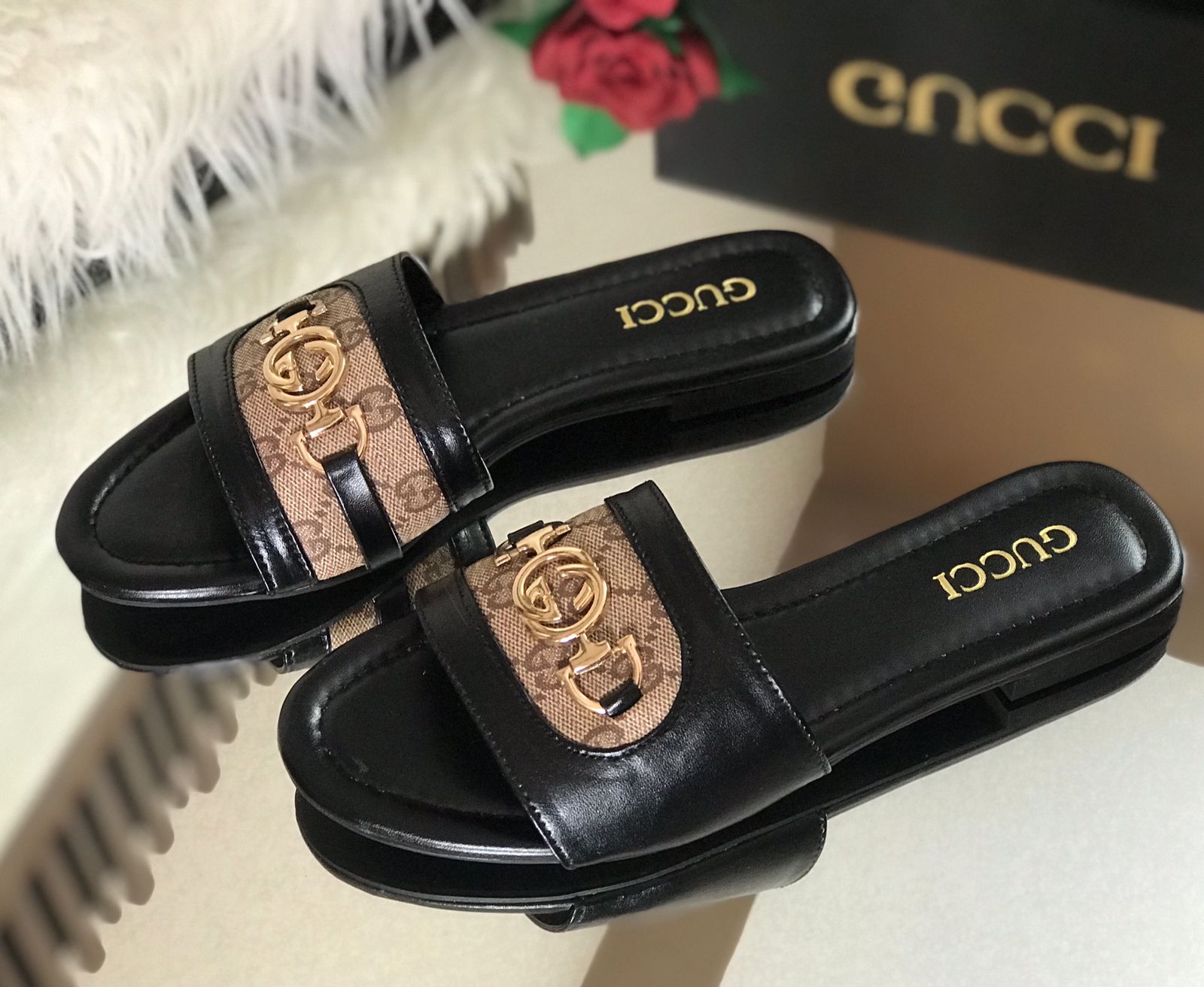 GUCCI Floral Slides - Black