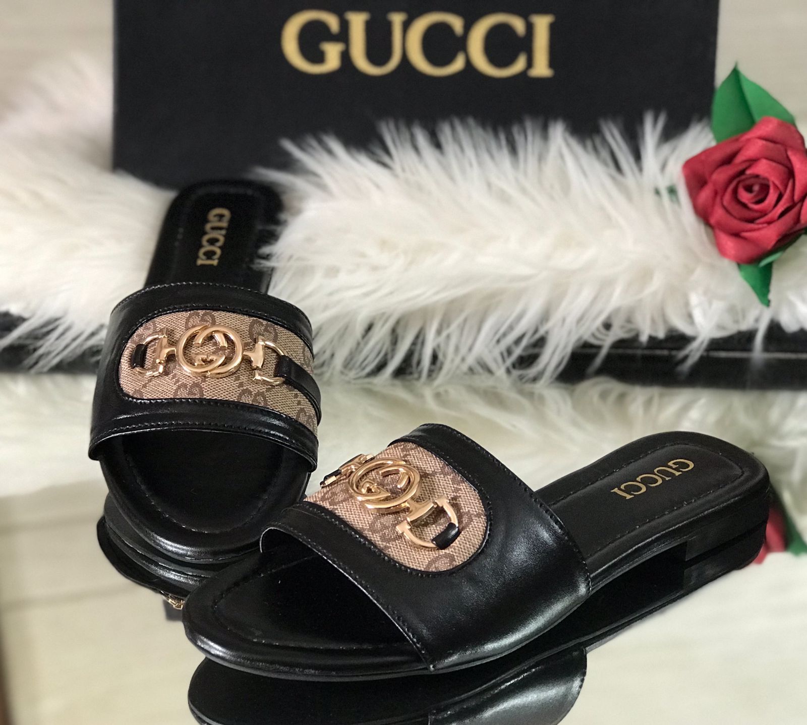 GUCCI Floral Slides - Black