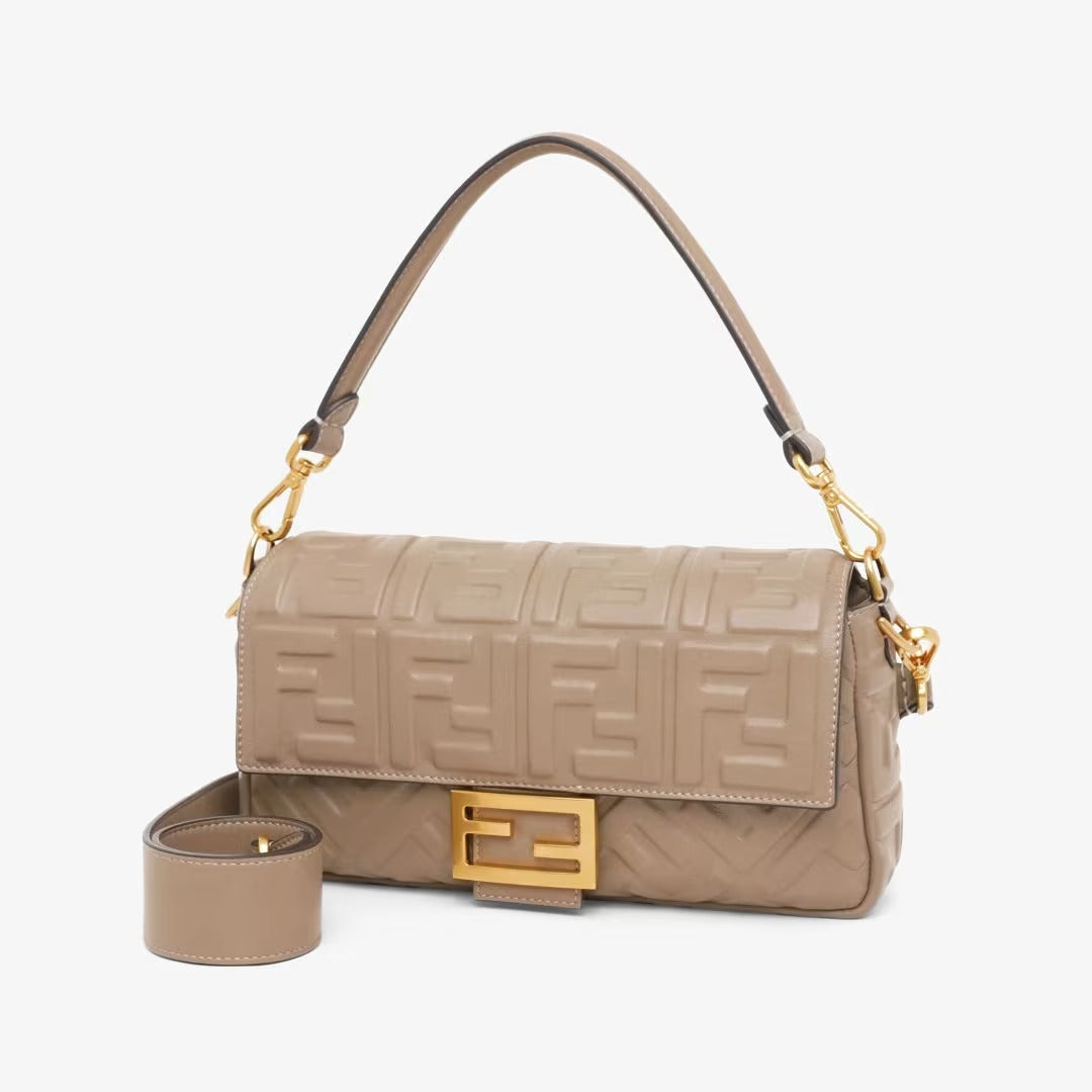 FENDI Baguette  - Beige