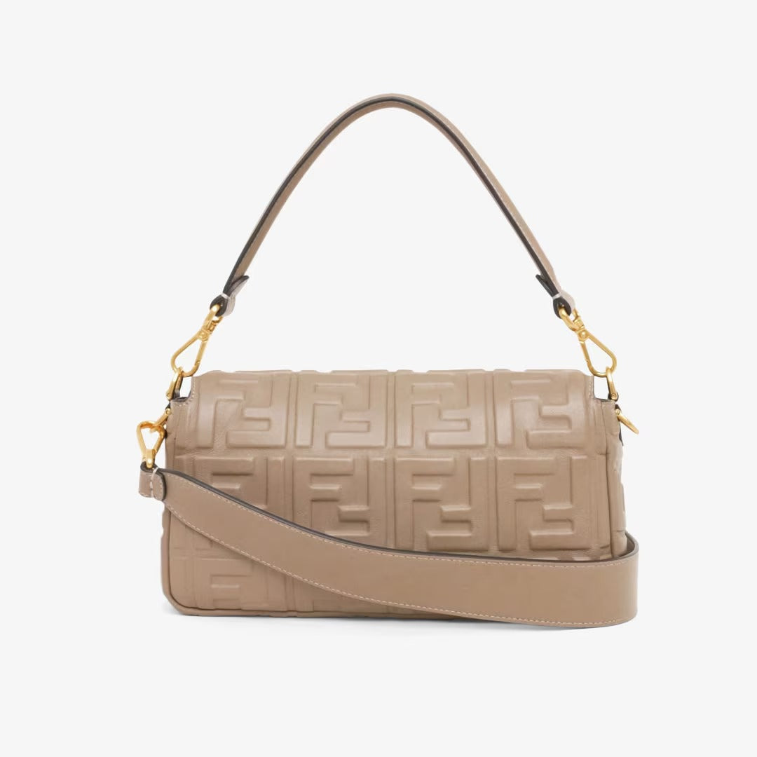 FENDI Baguette  - Beige