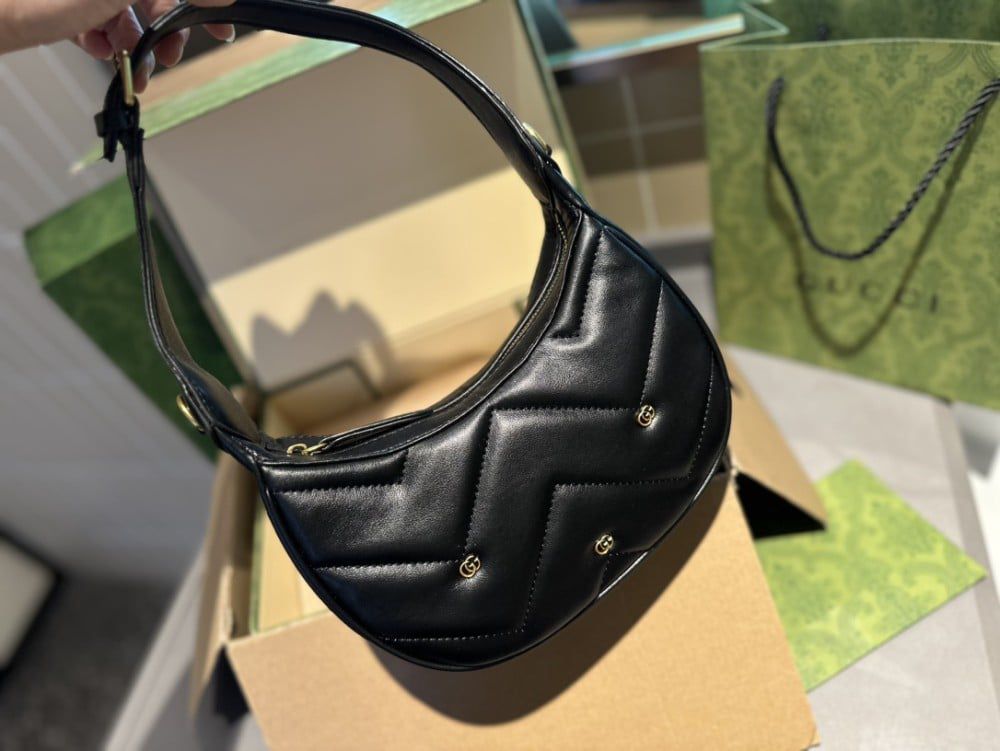 Gucci GG Marmont Half-Moon Shoulder Bag - Black