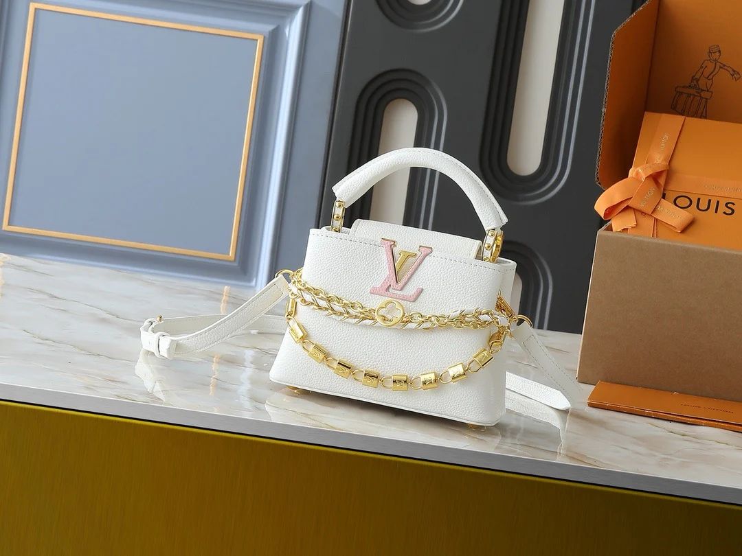 Louis Vuitton Capucines Mini Bag - White