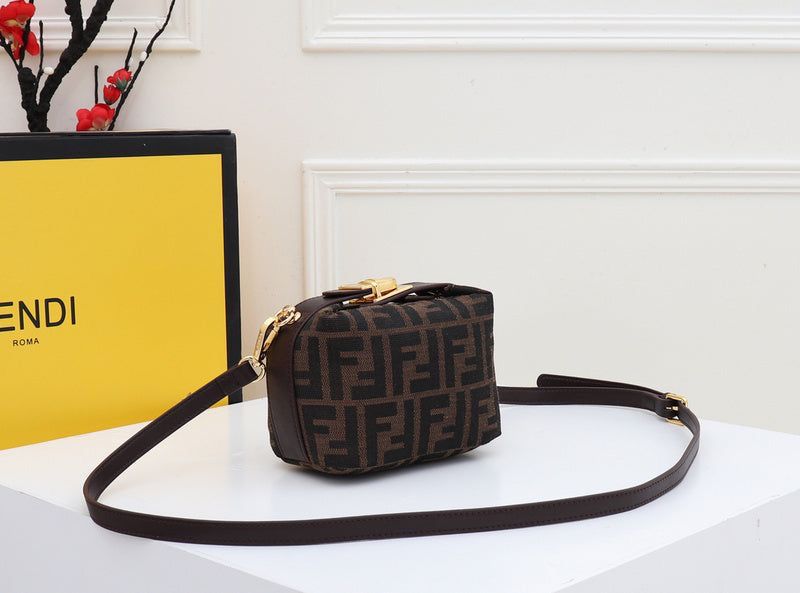 FENDI Zucca Cosmetic Bag - Brown