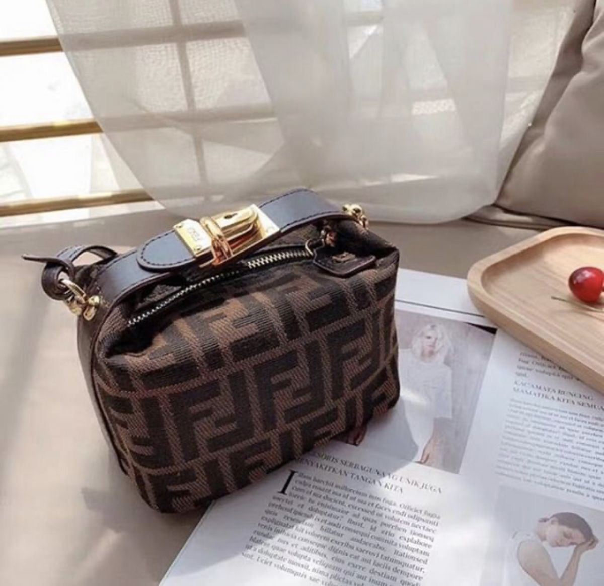 FENDI Zucca Cosmetic Bag - Brown