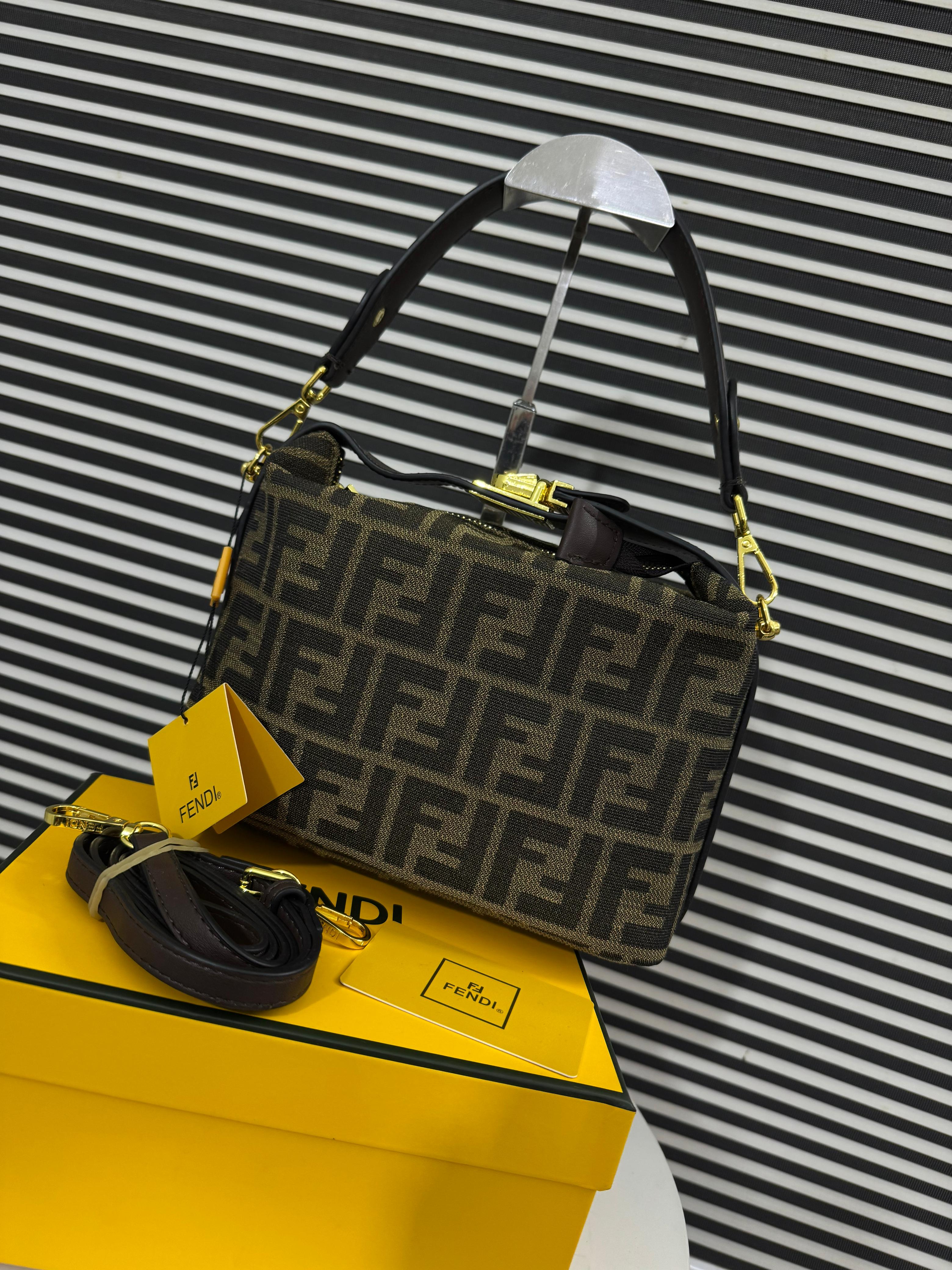 FENDI Zucca Cosmetic Bag - Green