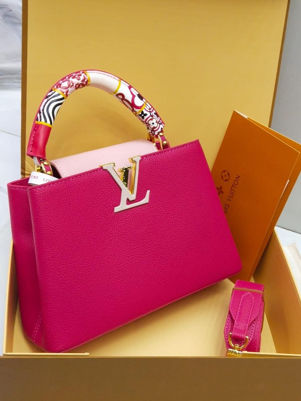 Louis Vuitton Capucines Handbag - Pink