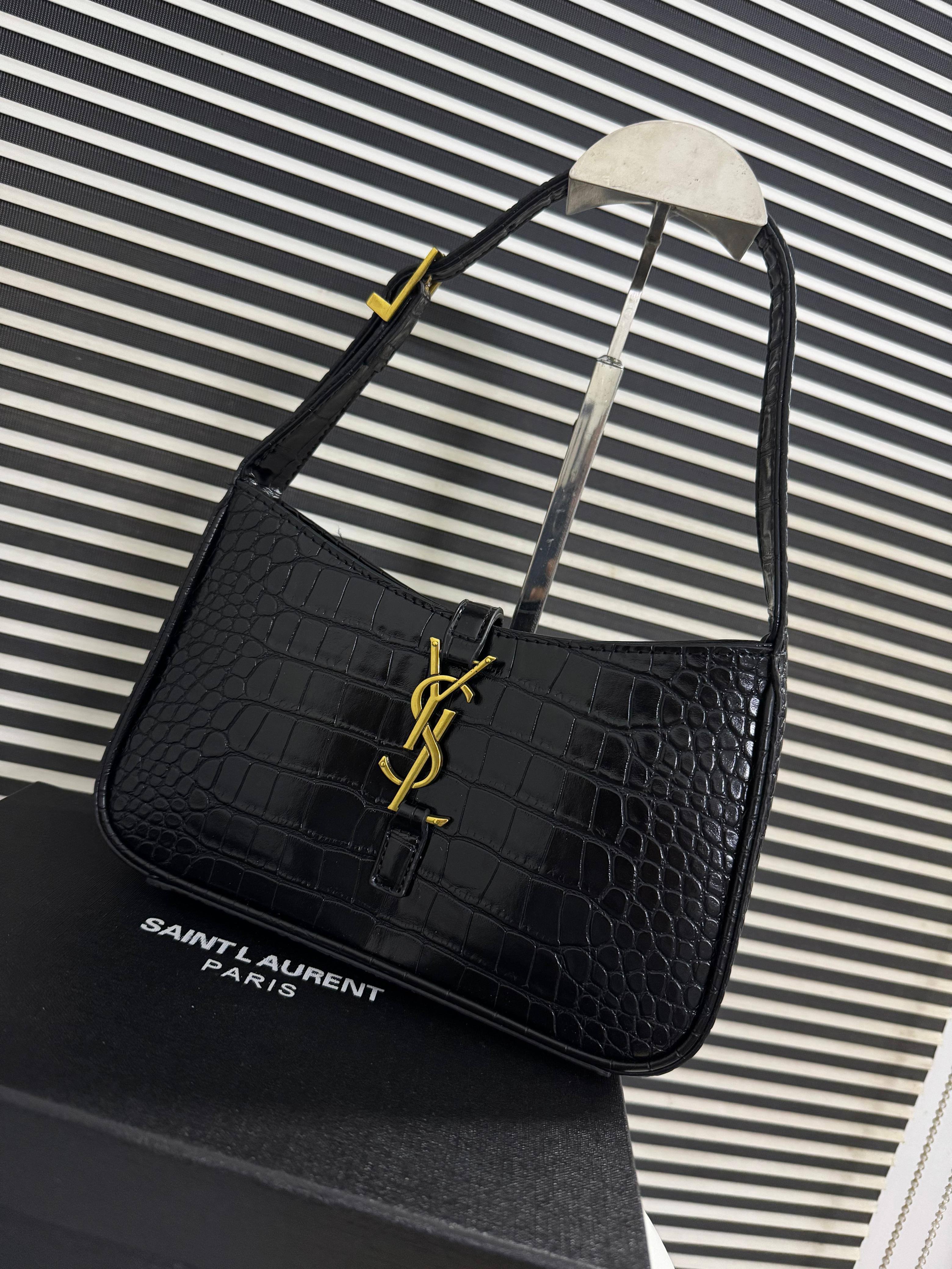 SAINT LAURENT  LE 5 À 7 IN LEATHER - CROC - EMBOSSED BLACK