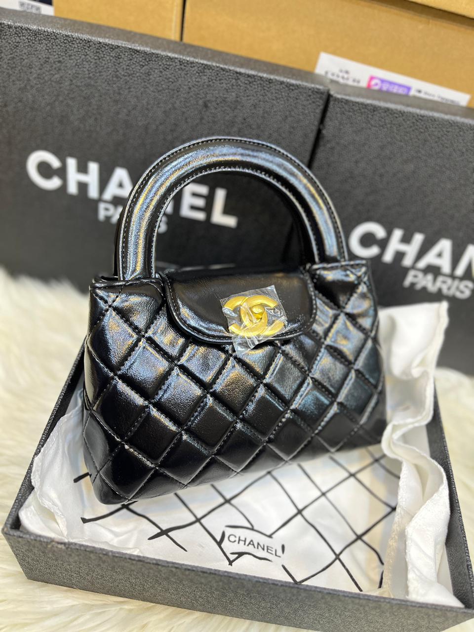 Chanel  Small Kelly Handbag - Black
