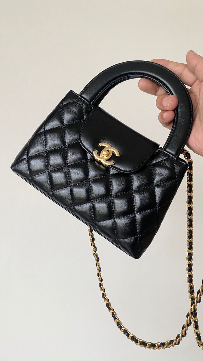 Chanel  Small Kelly Handbag - Black