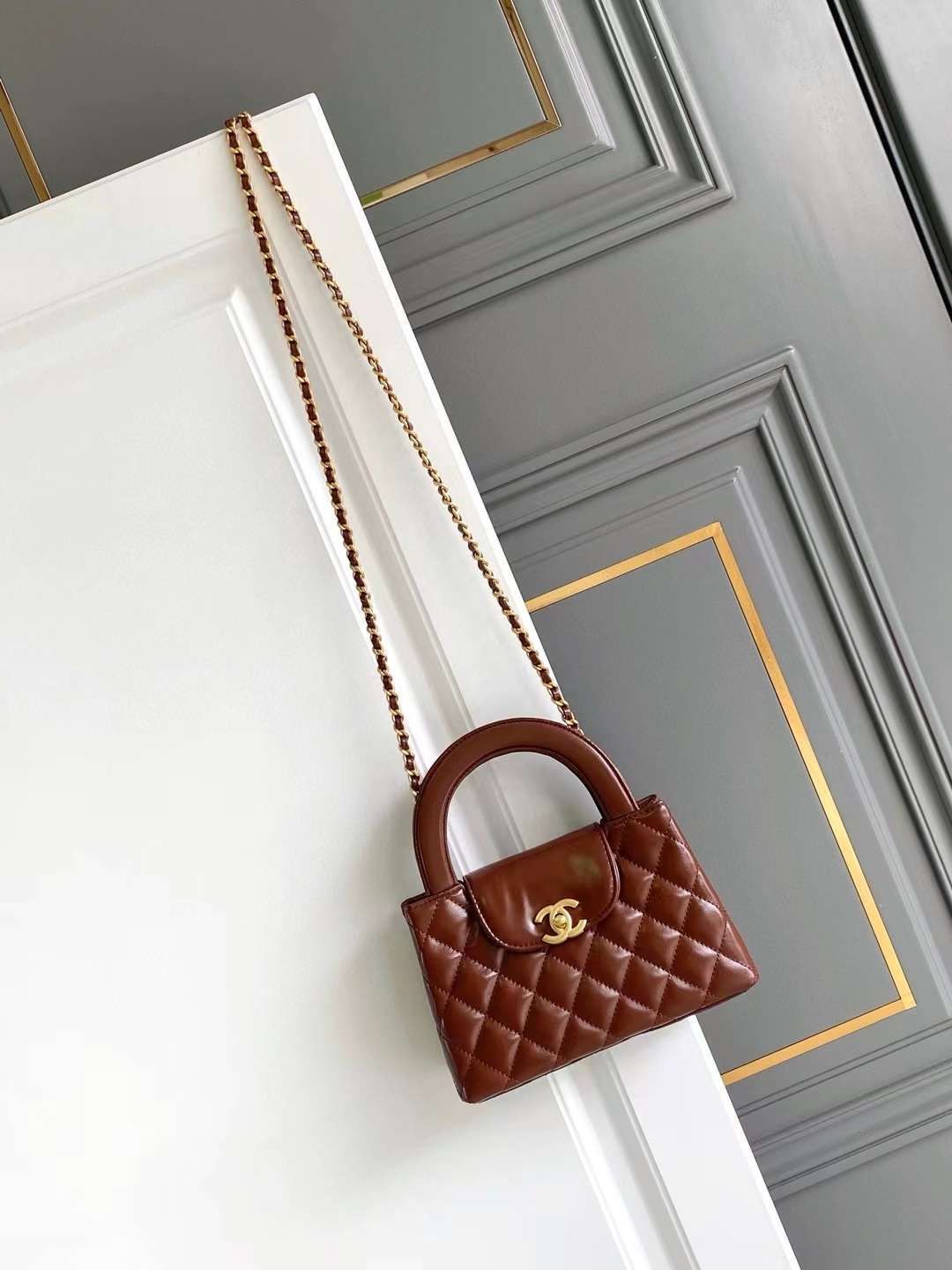 Chanel  Small Kelly Handbag - Mehroon