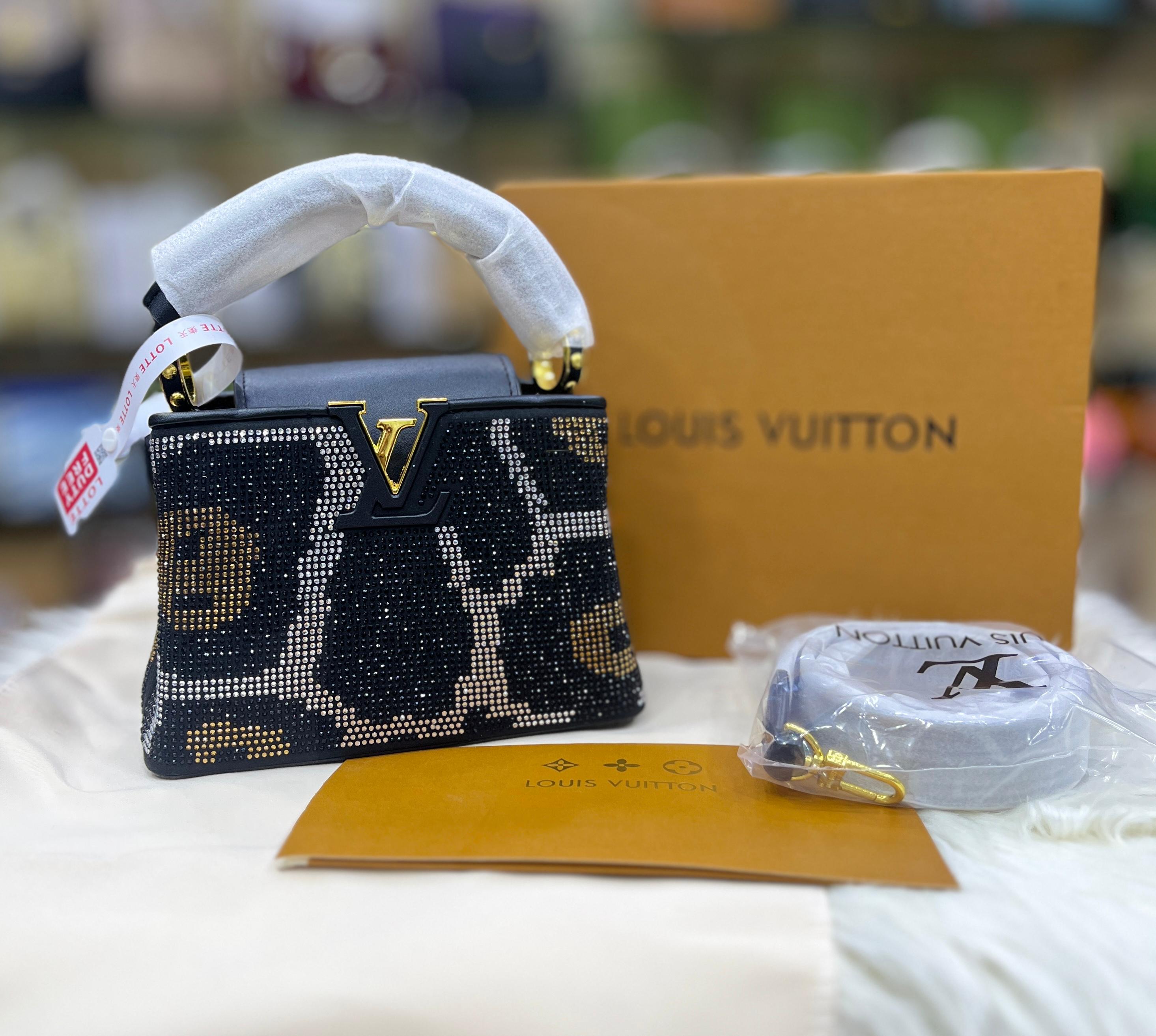 Louis Vuitton Capucines Mini Handbag  - Black with beaded pattern