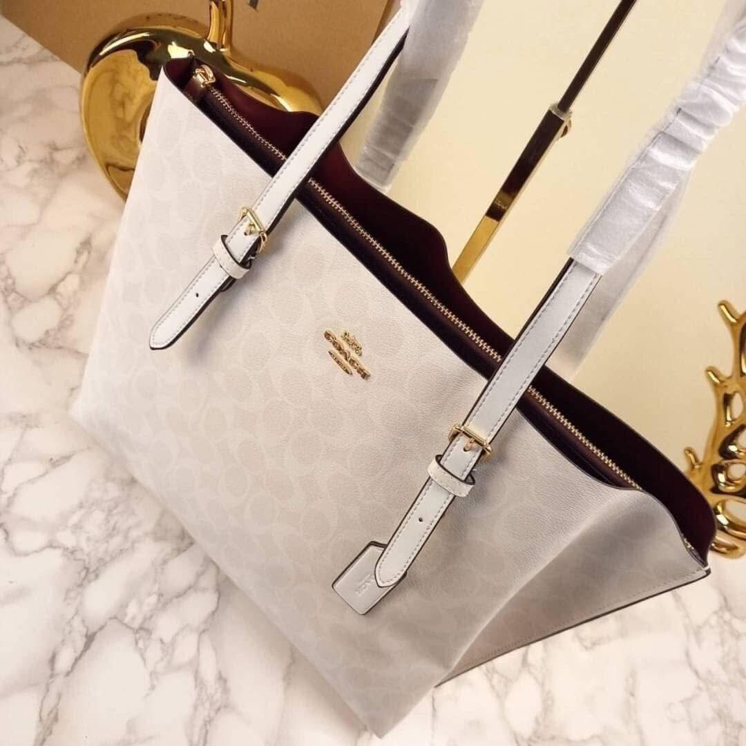 COACH Mollie Tote Bag 34 - Off-White