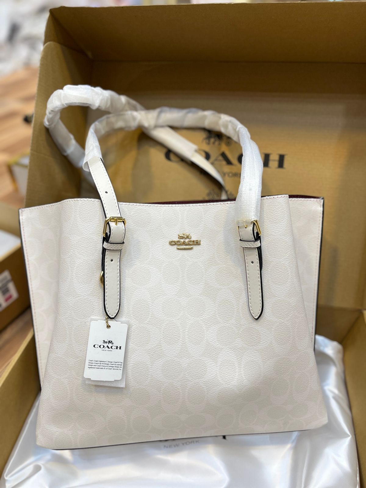 COACH Mollie Tote Bag 34 - Off-White