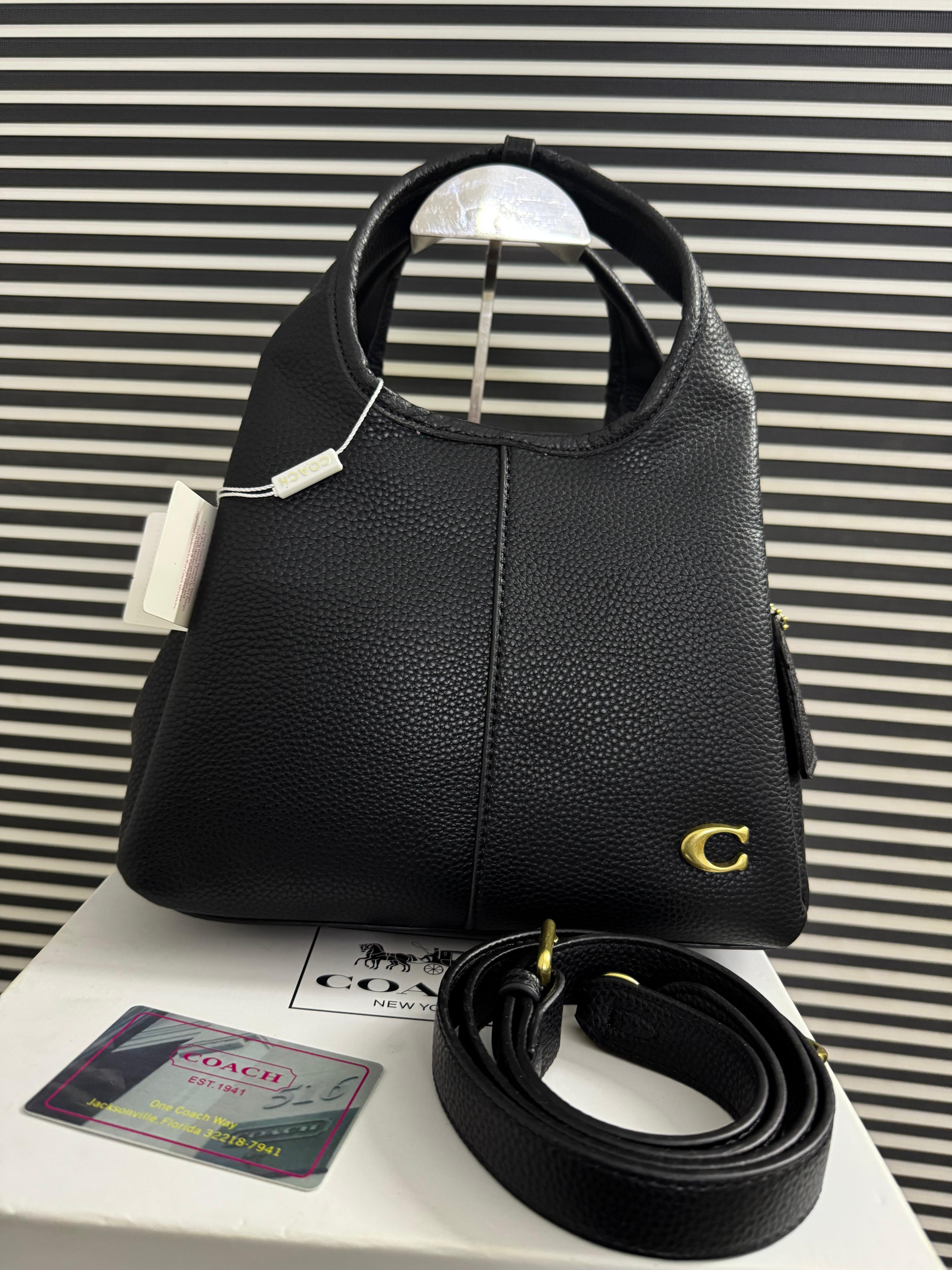 COACH Lana Shoulder Bag 23 - Black