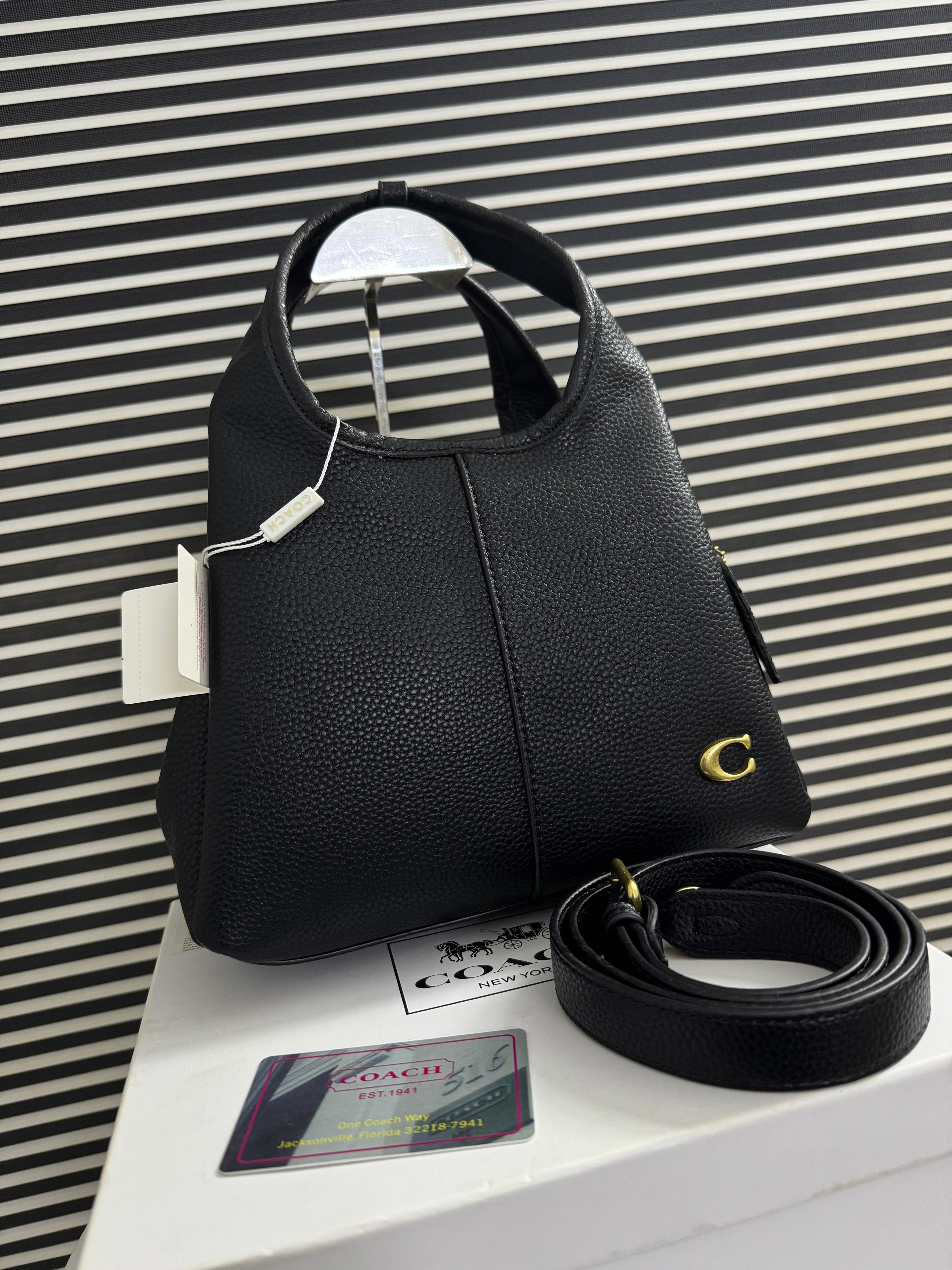 COACH Lana Shoulder Bag 23 - Black