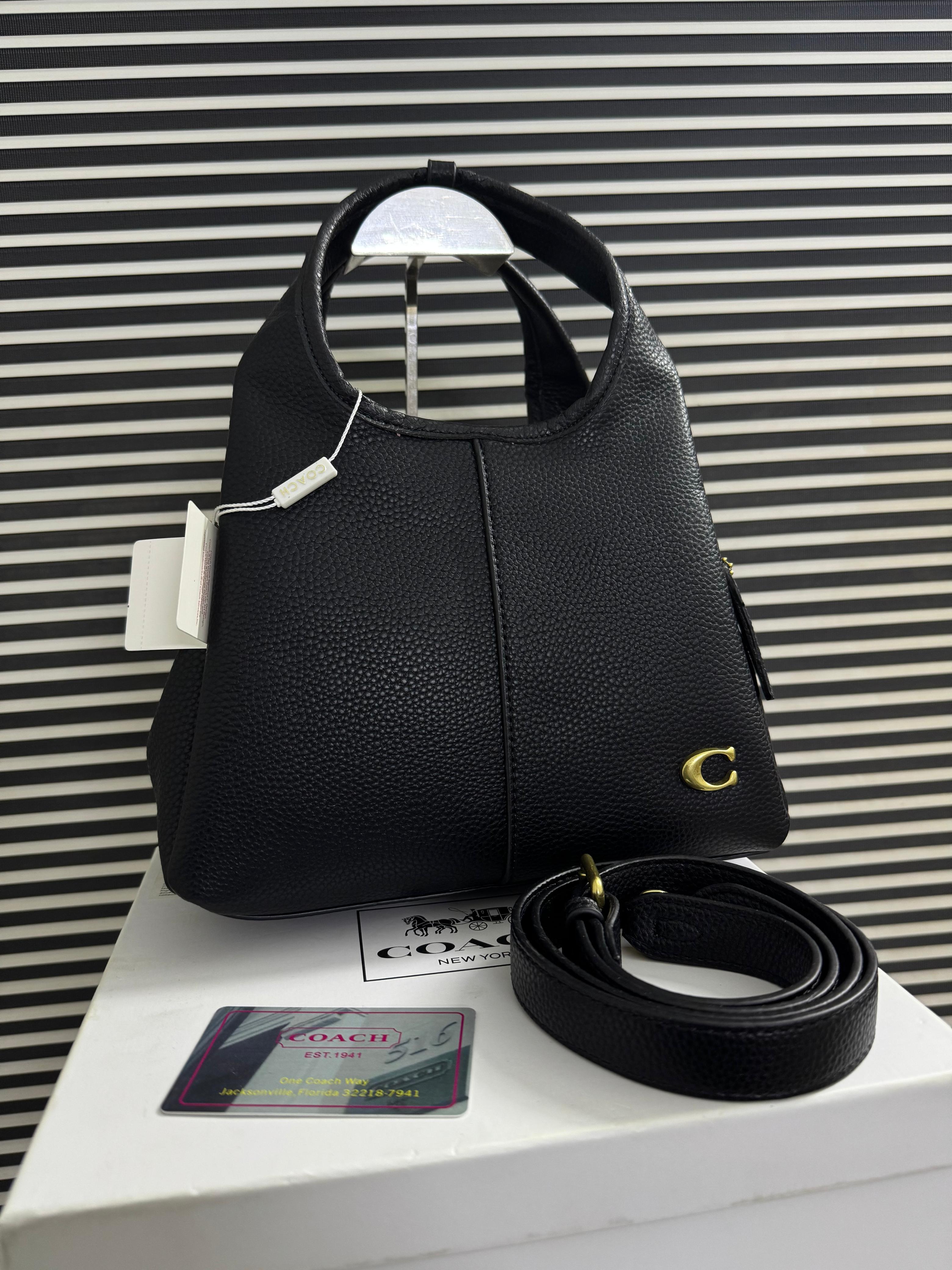COACH Lana Shoulder Bag 23 - Black