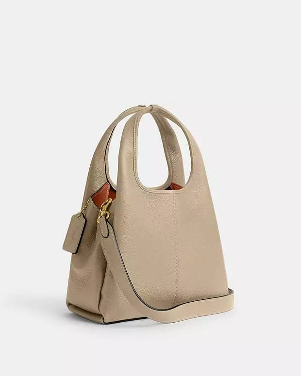 COACH Lana Shoulder Bag 23 - Beige