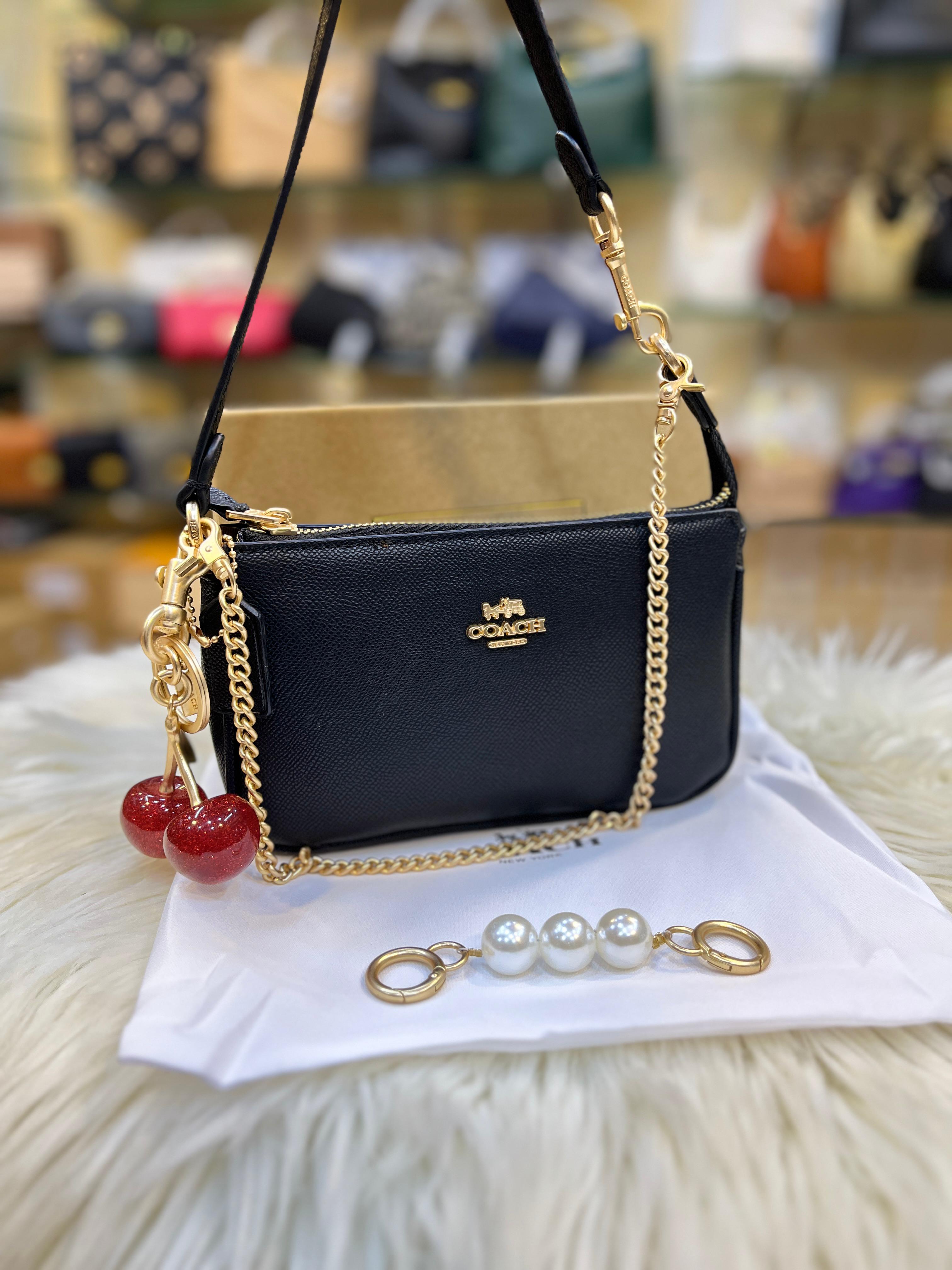 COACH  Nolita 19 - Black