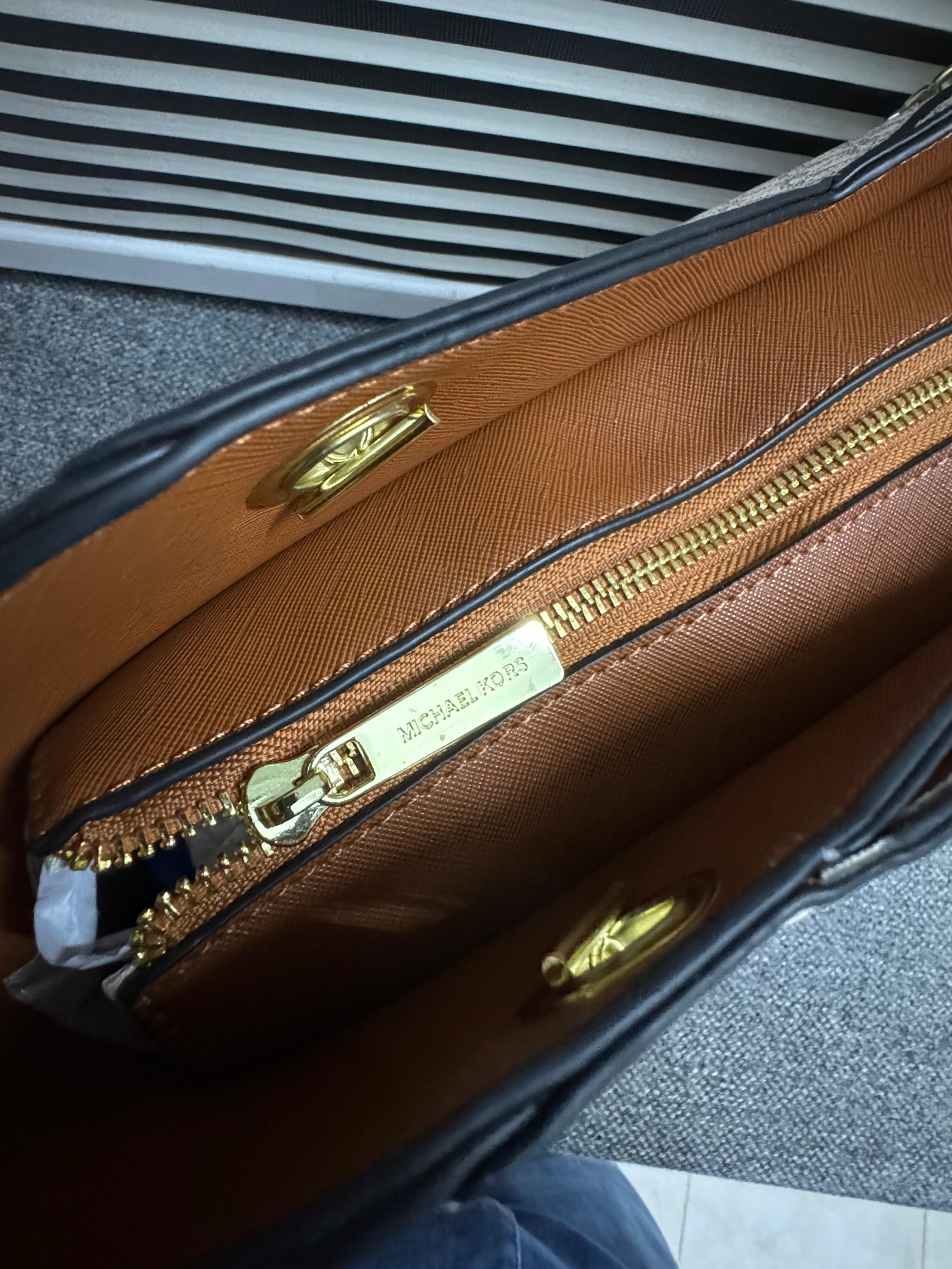 MICHAEL KORS Jet Set Large Logo