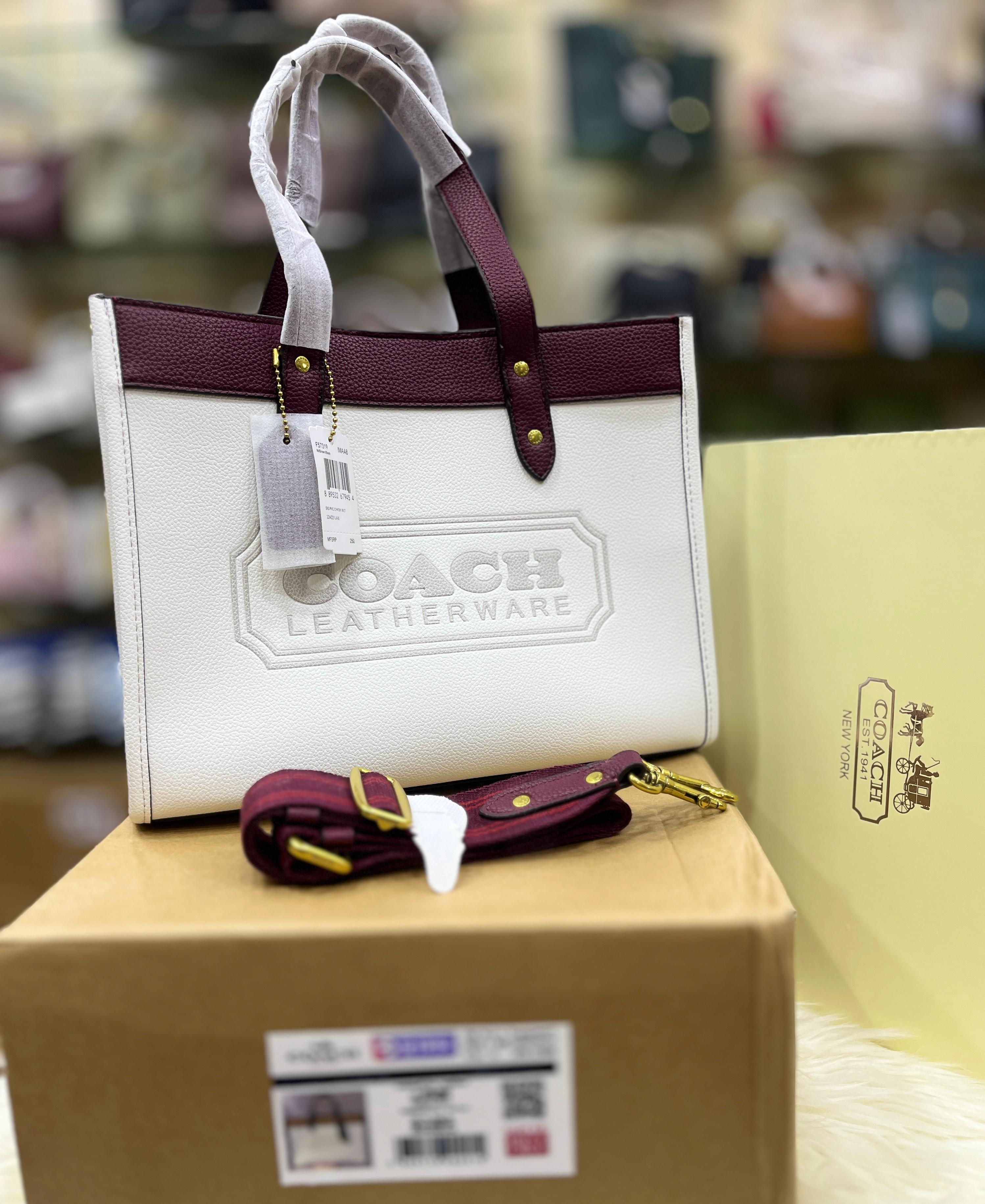 COACH Field Tote 30 In Colorblock With Coach Badge - Maroon