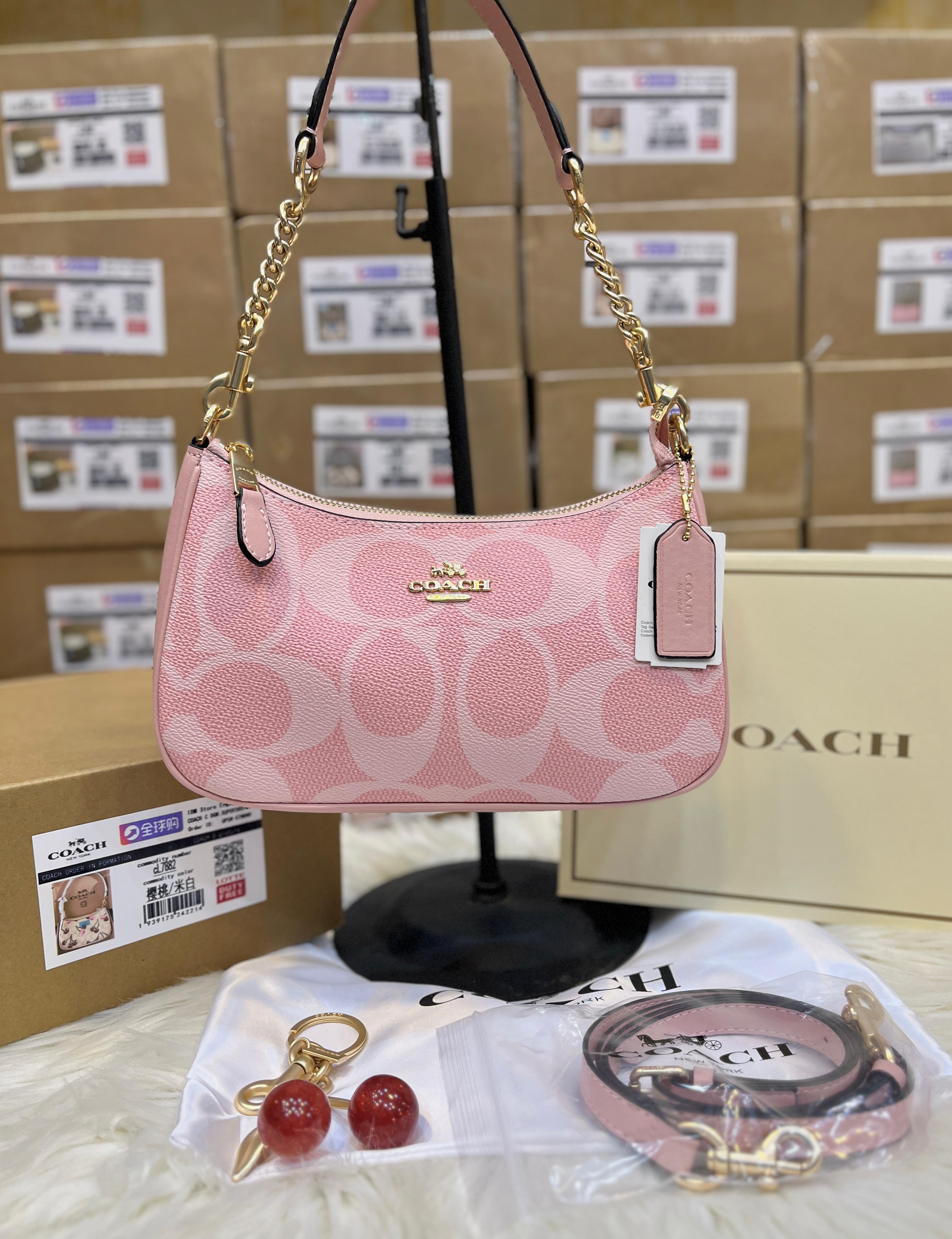 COACH Teri Shoulder Bag In Signature Canvas - Pink