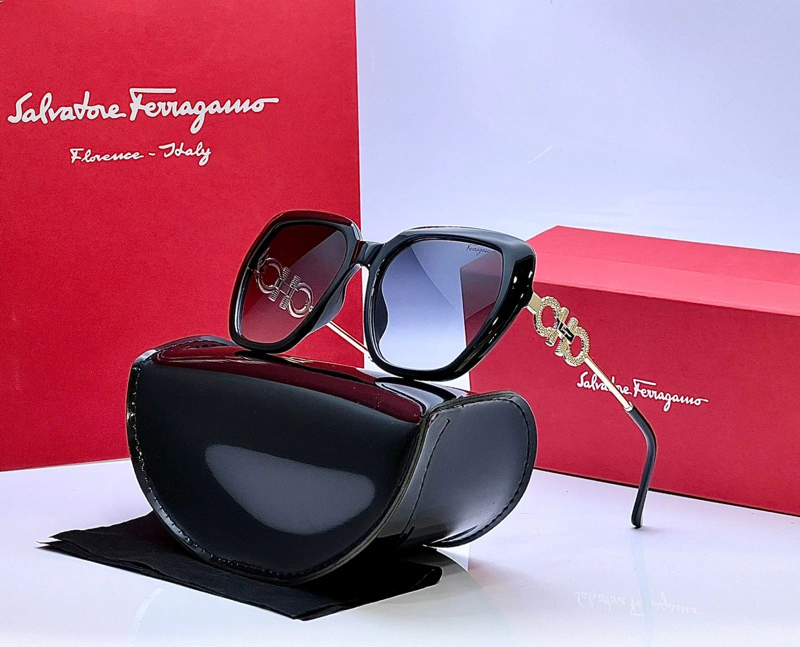 FERRAGAMO LADIES SUNGLASSES